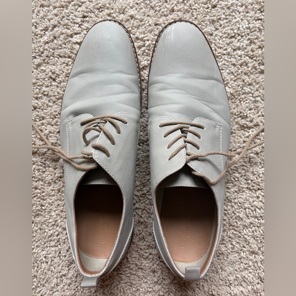 Target Men's Oxford Lace-Up Shoes in Light Gray and Tan